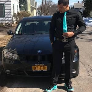 Meet your Posher, Troy